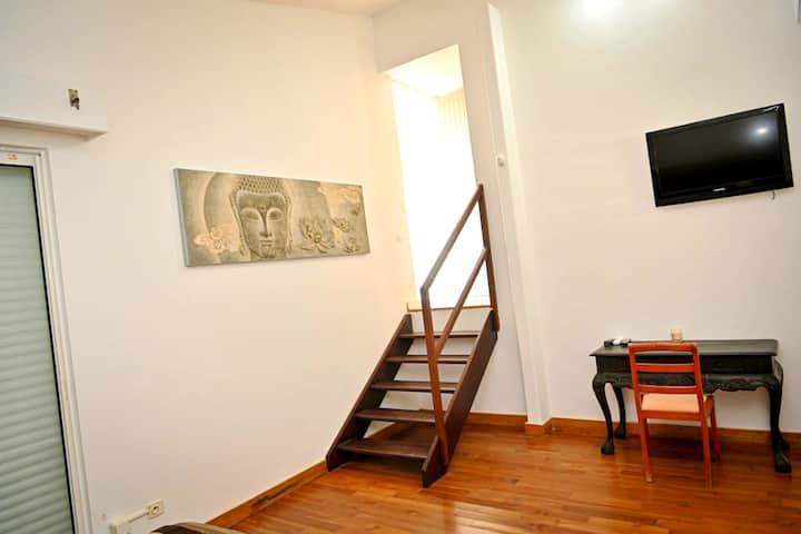 Espace TV & escalier